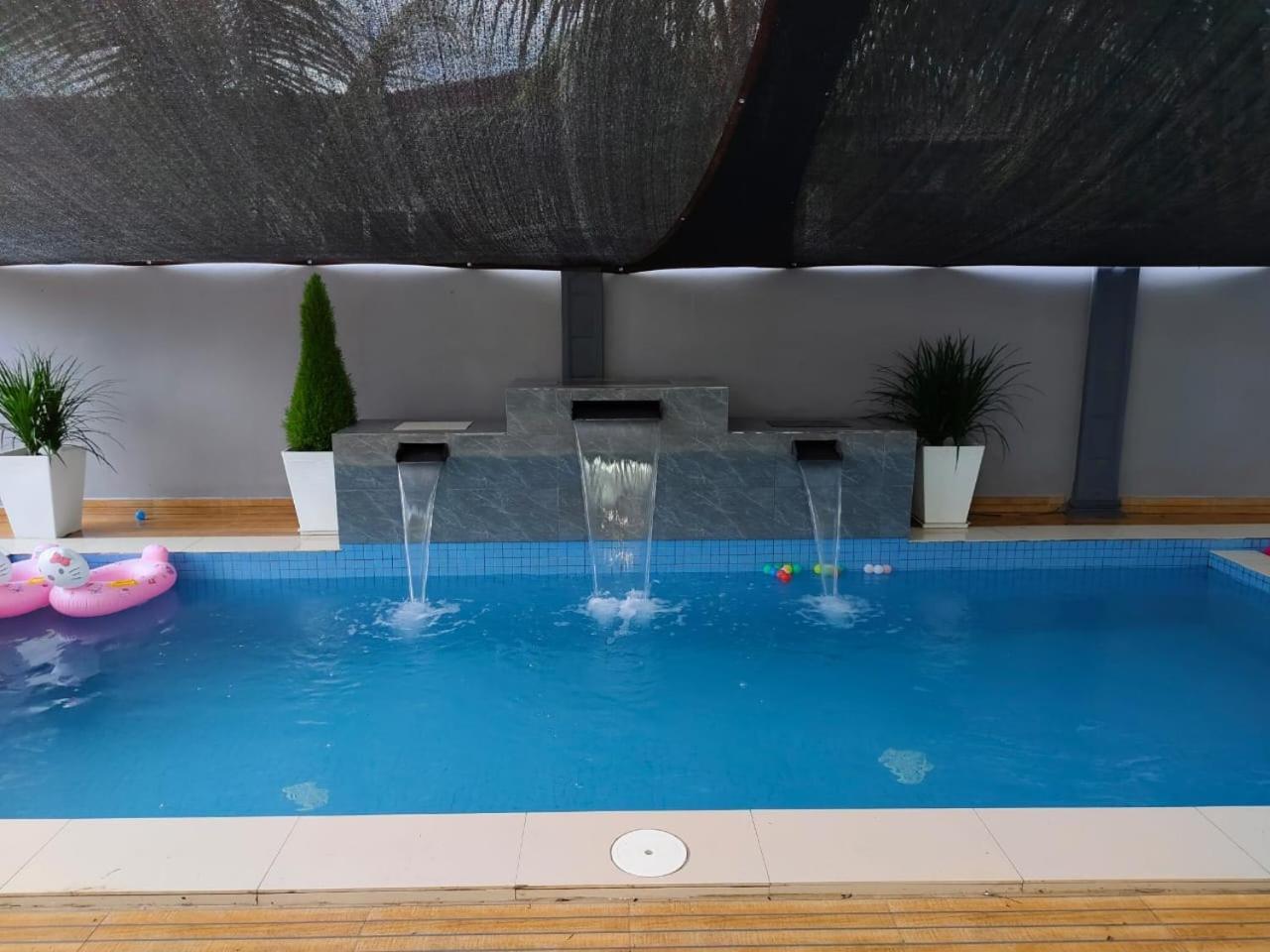 Nasuha 1 Semi-d House, 4 Bedroom, 3 Bathroom, 5 Unit Aircond, Free Wifi And Netflix, Near Hospital With Private Pool Temerloh